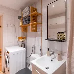 Nordic Gem Near Railway Station, Free Parking And Wifi דירה *