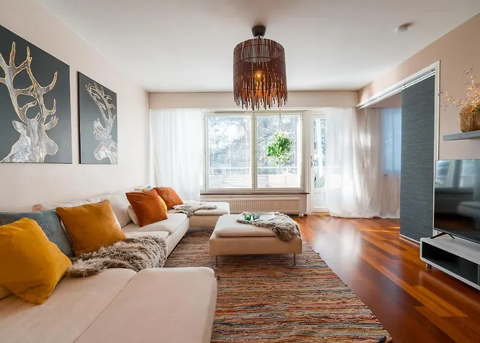 Апартаменты Nordic Gem Near Railway Station, Free Parking And Wifi *